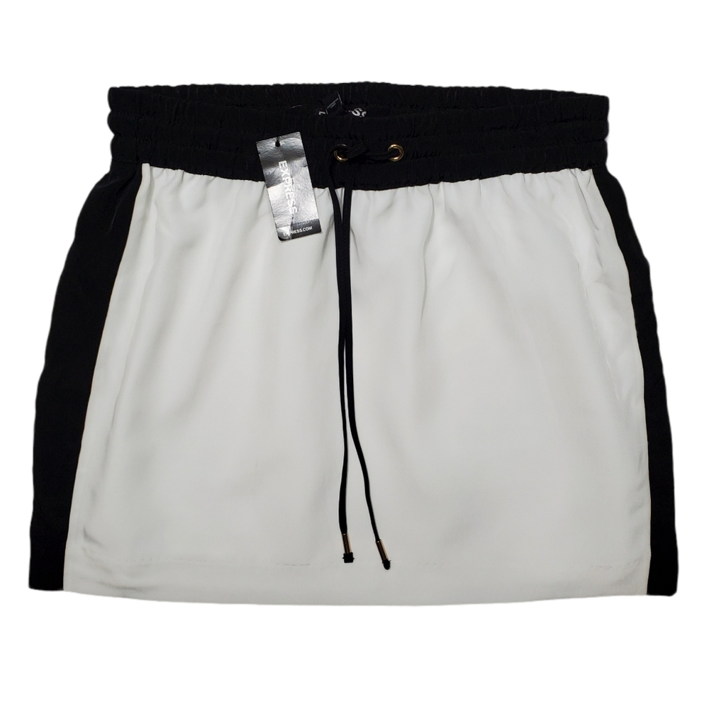 Express Pull On Mini Skirt Size XS NWT